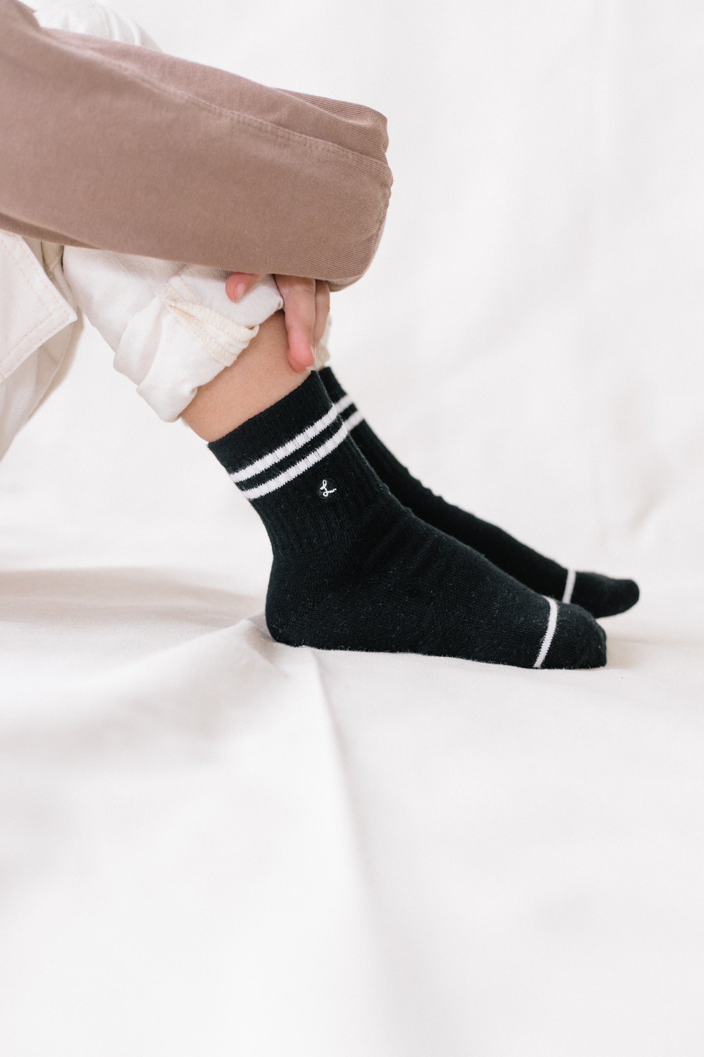Avanti KIDS - Black with White Stripes